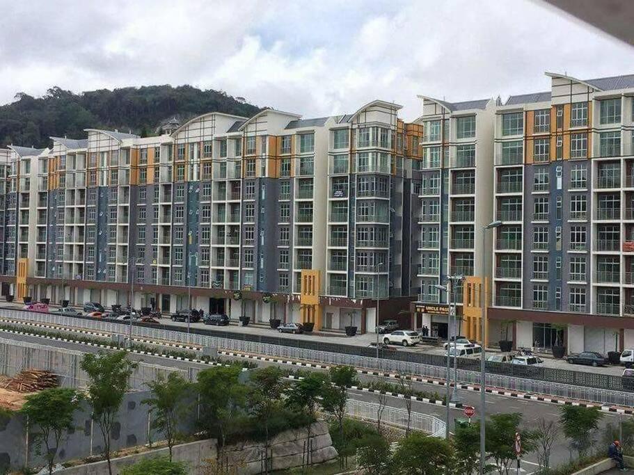 W39C Warmstay Atgoldenhill Nightmarket 2R Wifi Carpark 브린창 외부 사진